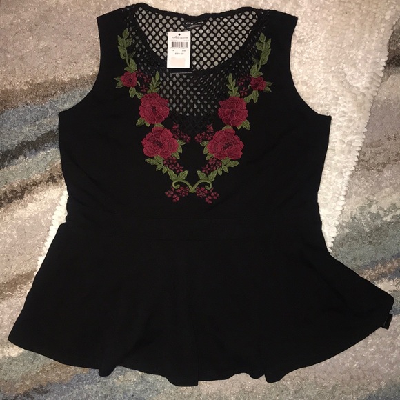 NWT City Chic Top Rose Devotion M/18W - Picture 5 of 10